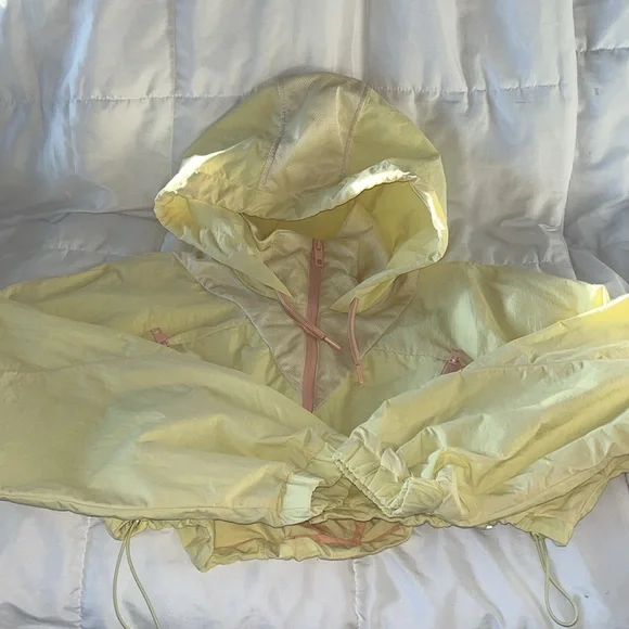 Zara Cropped Yellow Hooded Rain Jacket with Pink Accents size Large - Picture 5 of 12